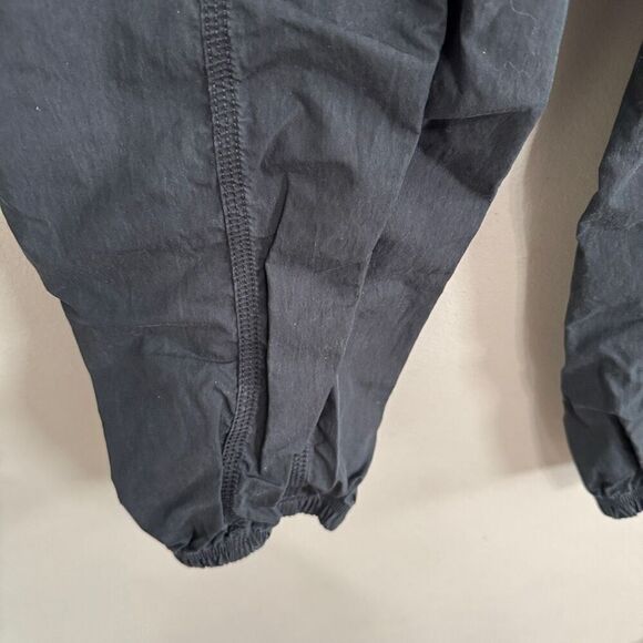 TNA Aritzia black parachute pant size small - Picture 4 of 9